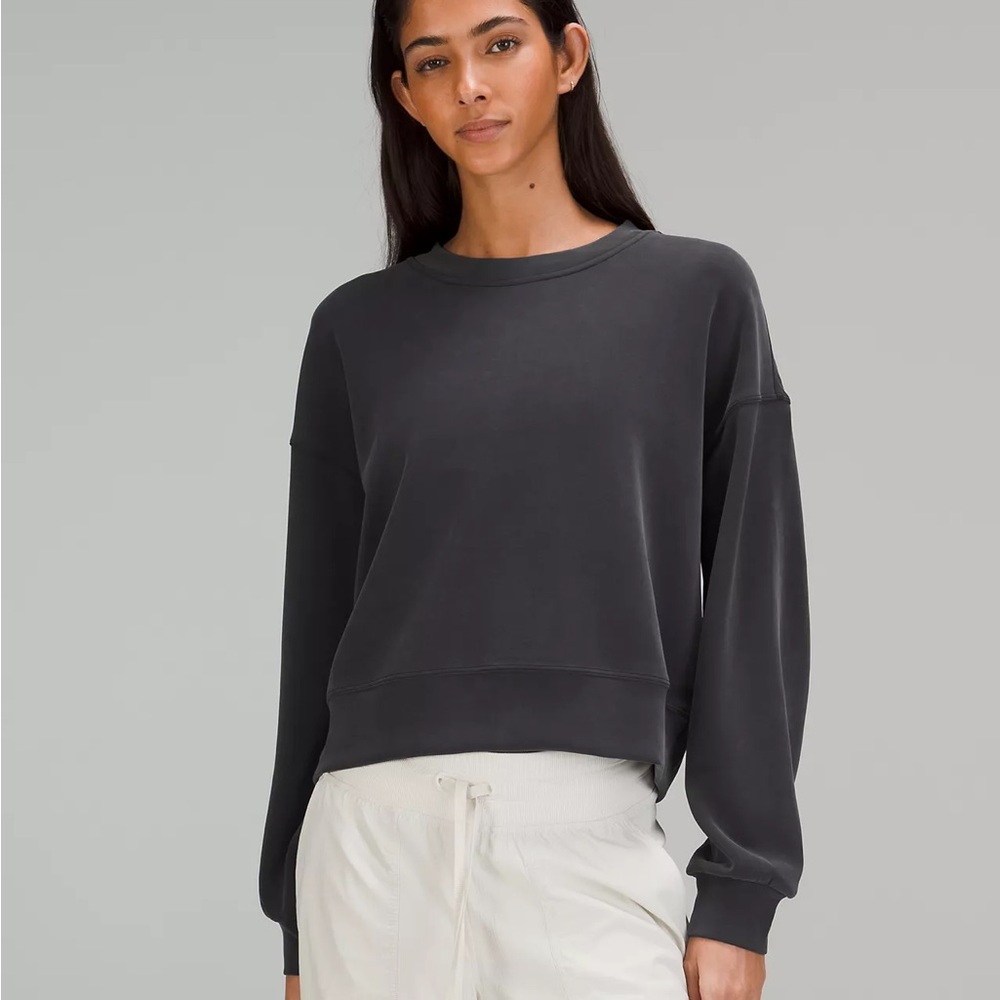 Lululemon Athletica Black Softstreme Perfectly Oversized Cropped Crew - Size 8